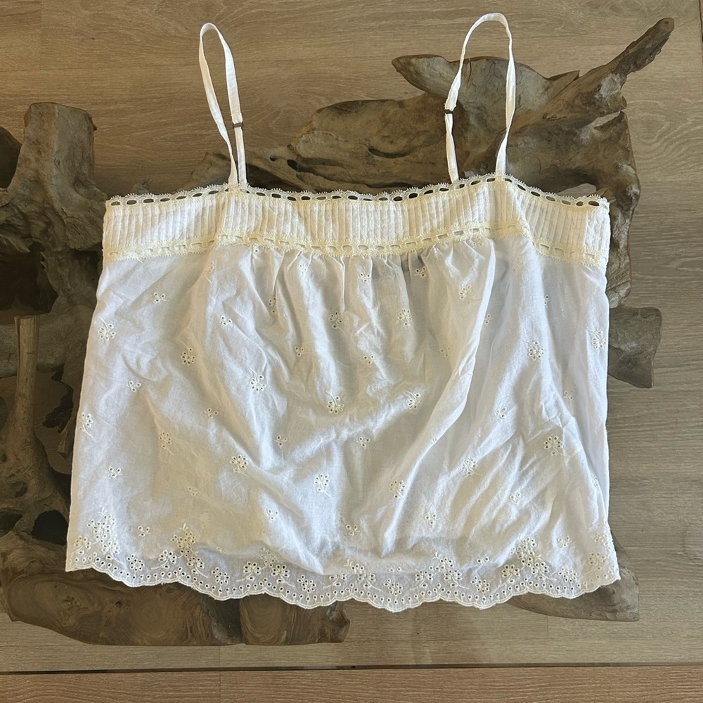 Abercrombie & Fitch white lace trim tank top - Picture 2 of 6